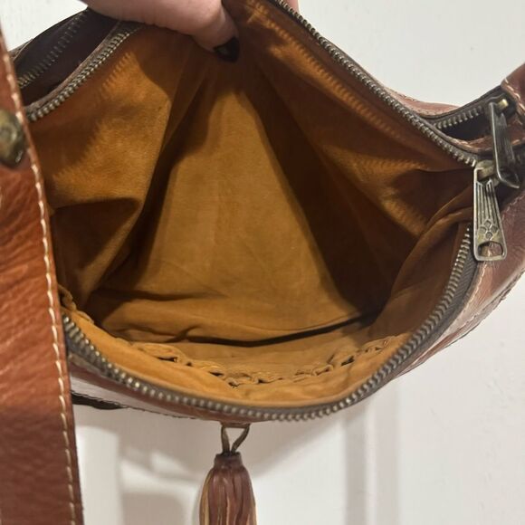 PATRICIA NASH CAMILA DOUBLE ZIP CROSSBODY BAG - Picture 4 of 12